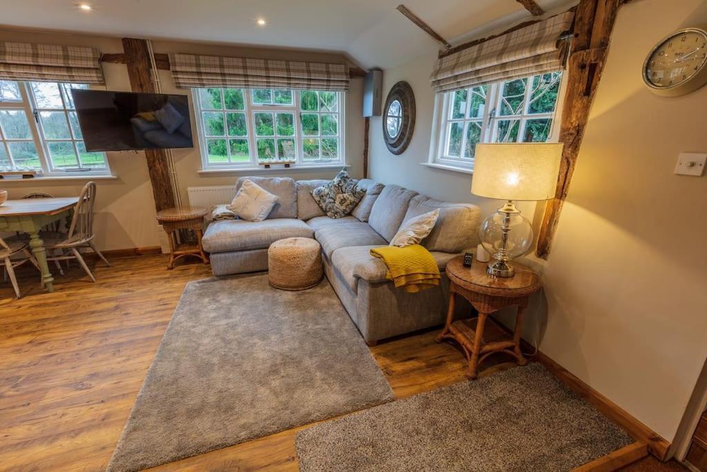 Halfmoon Lodge @ Knights Hole Wheelchair Access Cranbrook Eksteriør bilde