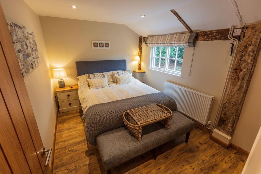 Halfmoon Lodge @ Knights Hole Wheelchair Access Cranbrook Eksteriør bilde