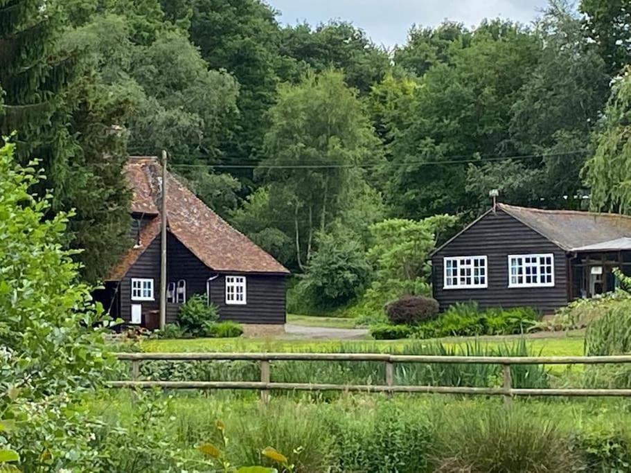Halfmoon Lodge @ Knights Hole Wheelchair Access Cranbrook Eksteriør bilde